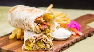 Chicken shawarma with Syrian bread